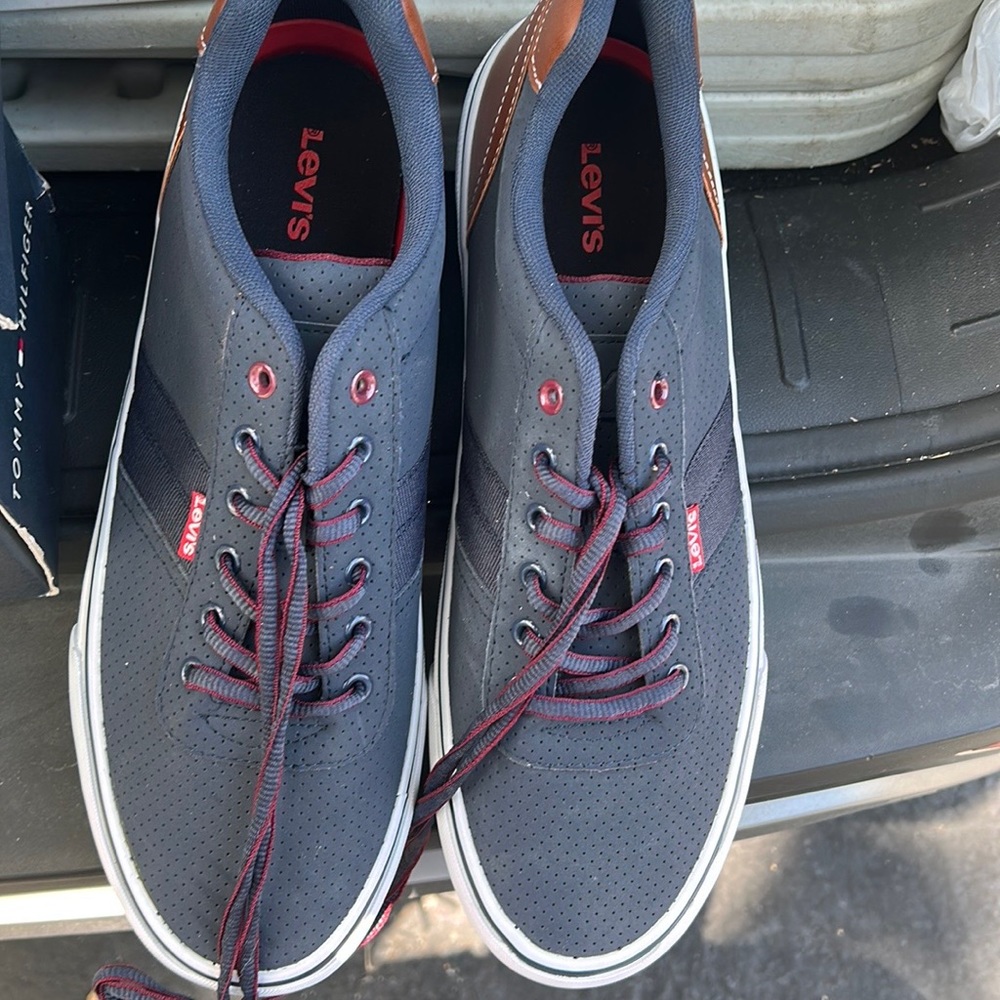 Levi’s - Picture 4 of 4